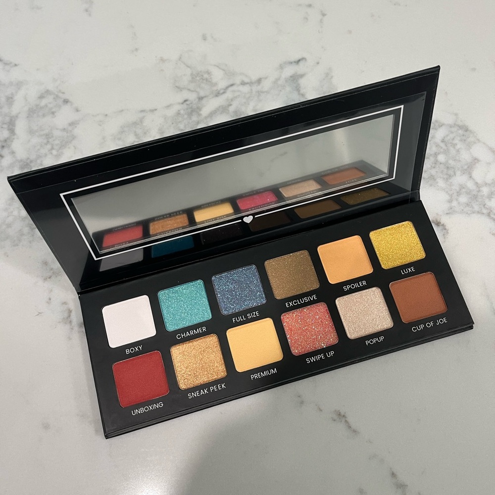 Luxurious Eyeshadow Palette by Boxy Charm